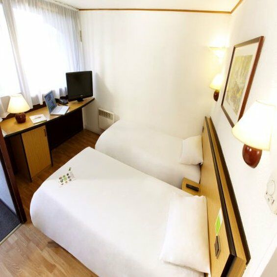 Campanile Le Mans - Arnage Hotel Exterior foto