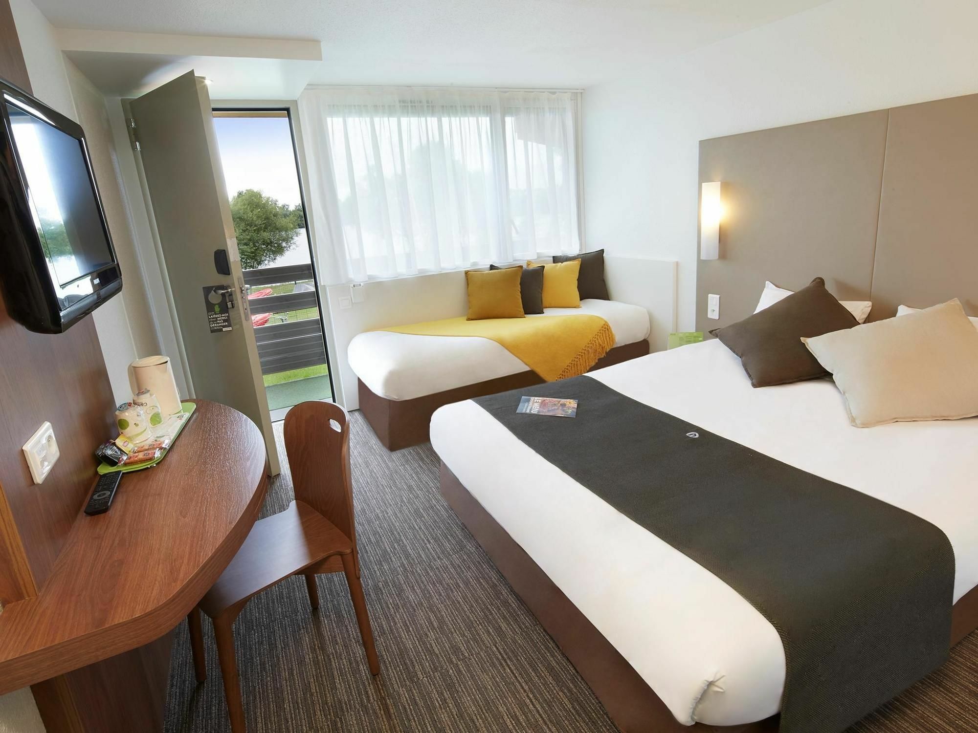 Campanile Le Mans - Arnage Hotel Exterior foto